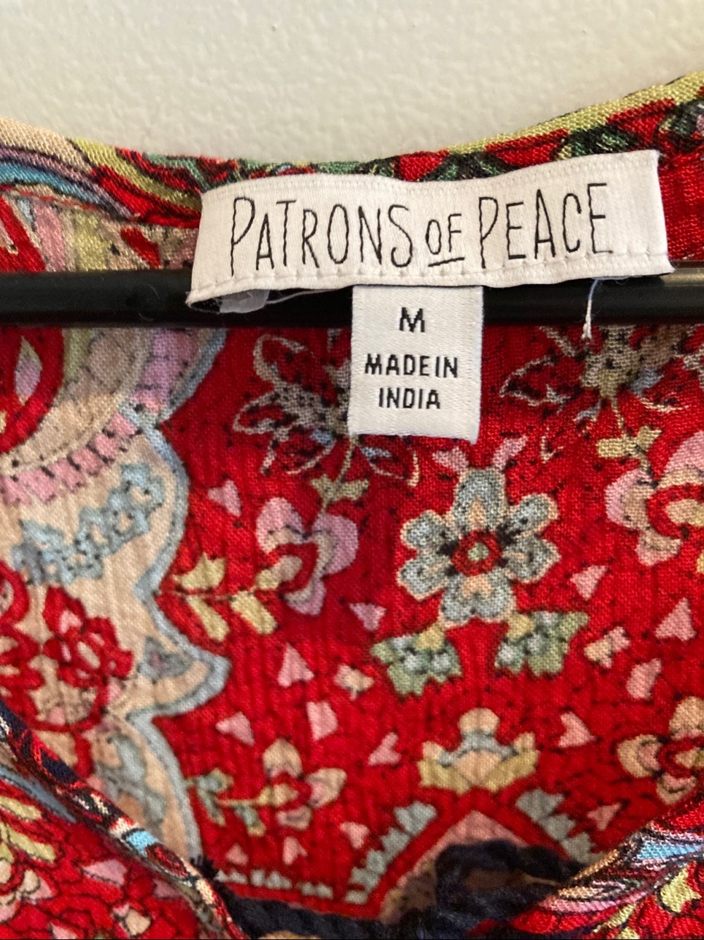 Patrons of Peace
Sleeveless Tank boho,
💯% rayon. Pit 17 t - -19” length 23” - Picture 2 of 6